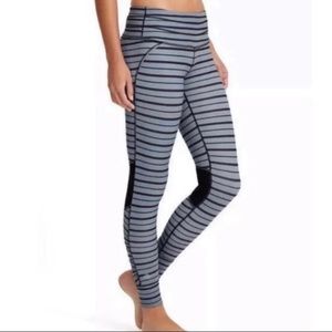 Athleta Striped Leggings Size Medium petite